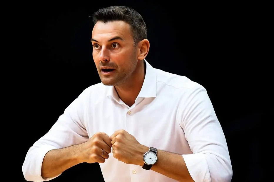 Igor Milicic replaces Bogdan Karaicic as Aris head coach