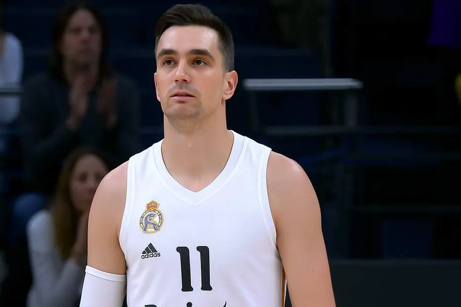 Real Madrid Come Back to Beat Valencia 94-79