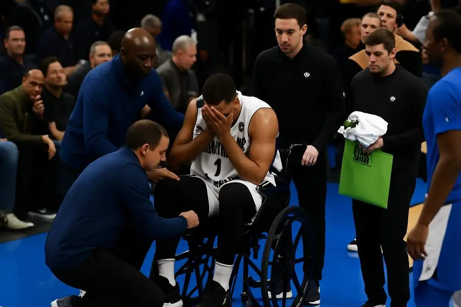Veteran referee Bill Kennedy leaves 76ers-Magic game in wheelchair after injury